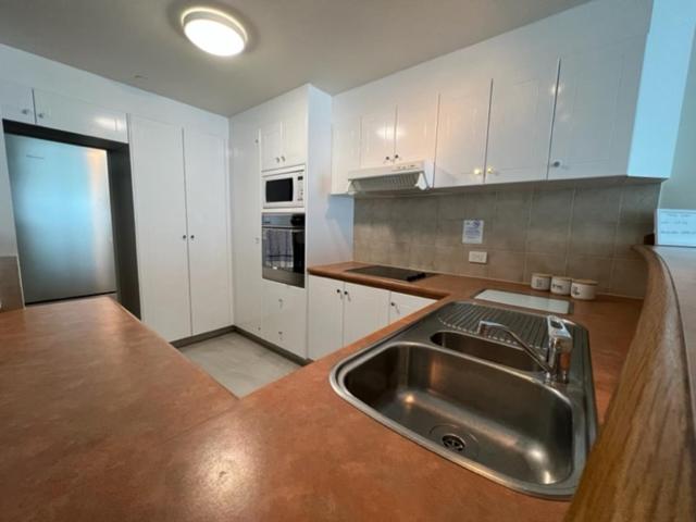 Crown Towers Apartment